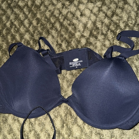 Parade bras (sold separately) - Picture 4 of 7